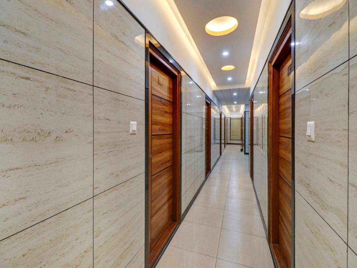 Super Collection O Global Stay Near Kengeri Bus Terminal Metro Station バンガロール エクステリア 写真