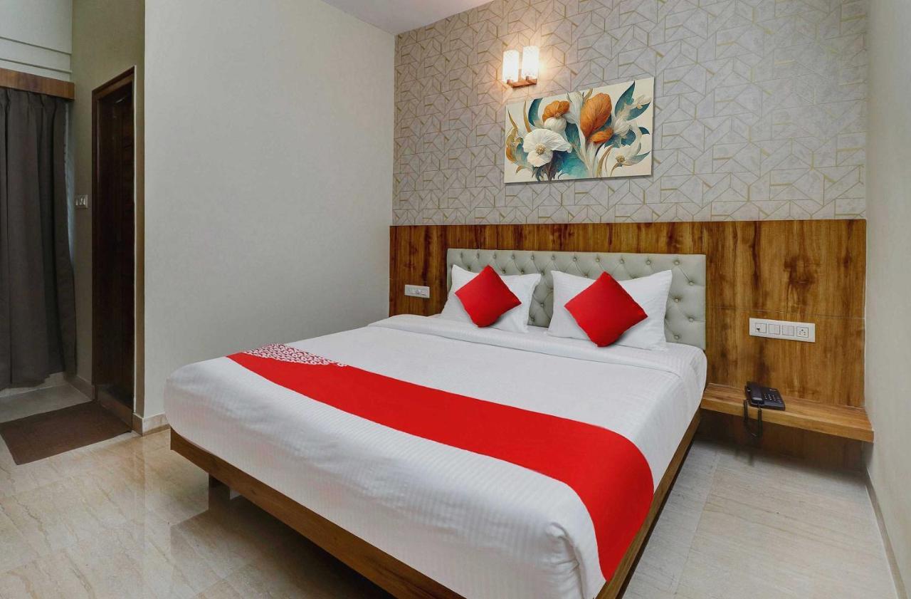 Super Collection O Global Stay Near Kengeri Bus Terminal Metro Station バンガロール エクステリア 写真