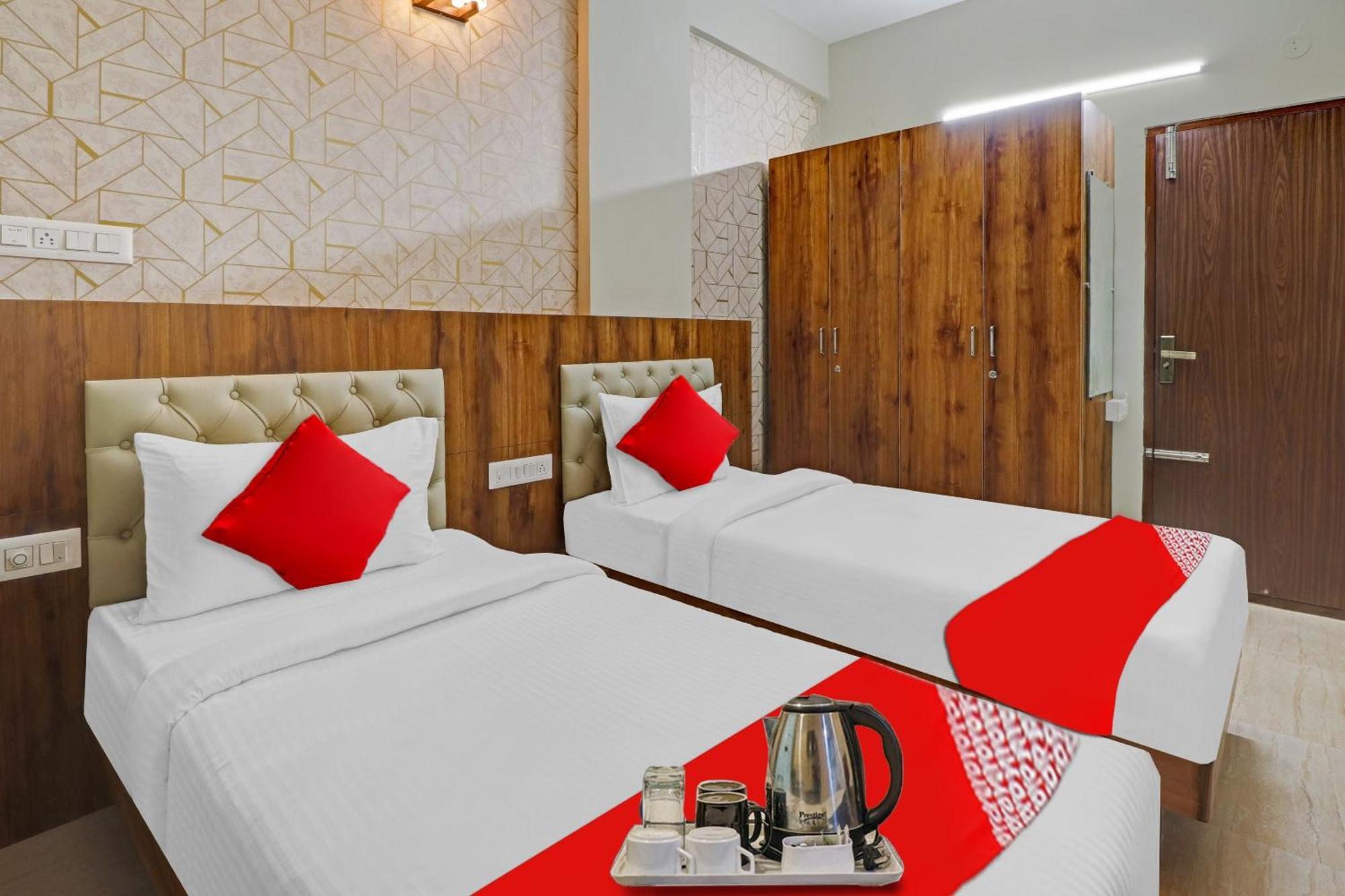 Super Collection O Global Stay Near Kengeri Bus Terminal Metro Station バンガロール エクステリア 写真