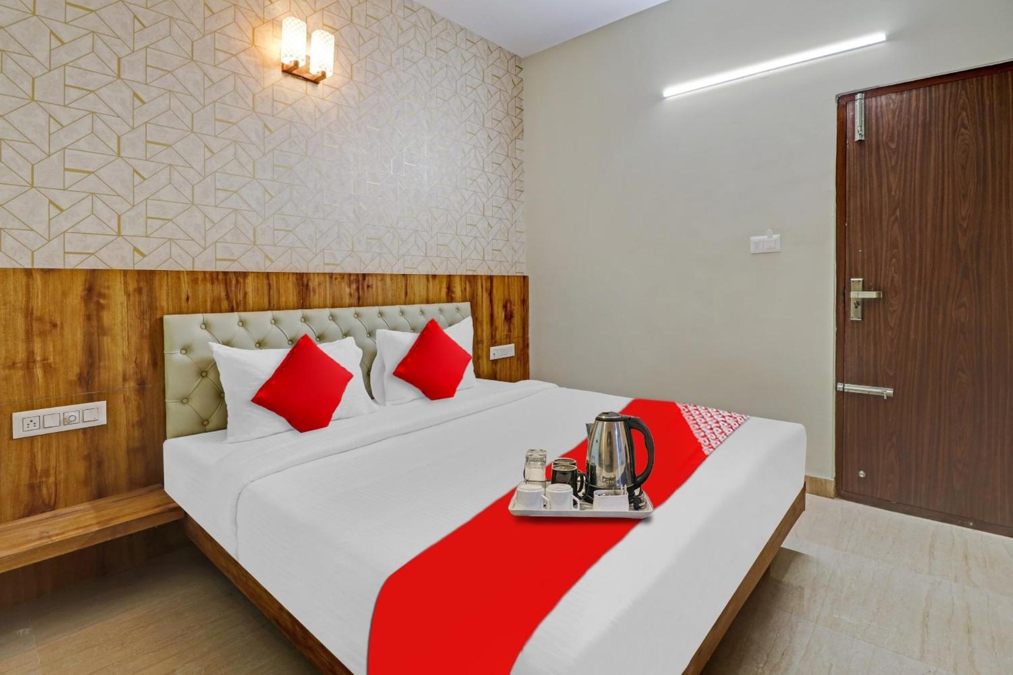 Super Collection O Global Stay Near Kengeri Bus Terminal Metro Station バンガロール エクステリア 写真